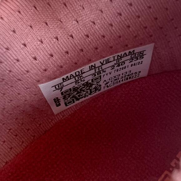 Adidas Ultraboost 22 Mauve/Orange Running Sneakers , US7 - Picture 9 of 13